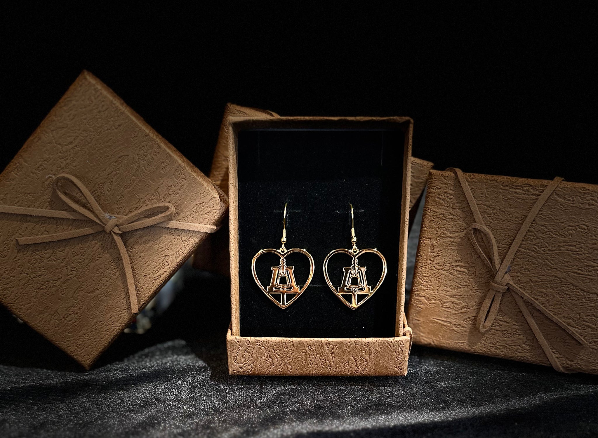 Raincross Heart Earrings – Mission Inn Museum